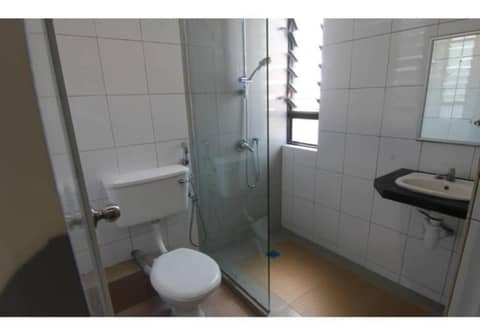 Hotel Hong Ping — bathroom