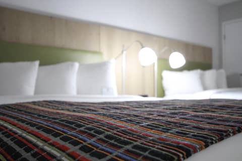 GreenTree Inn & Suites Phoenix Sky Harbor — photo 4