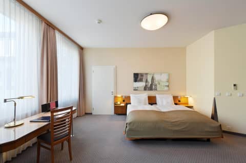 Glärnischhof by TRINITY — hotel room