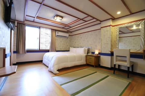 Phoenix Pavilion Hot Spring Hotel — photo 9