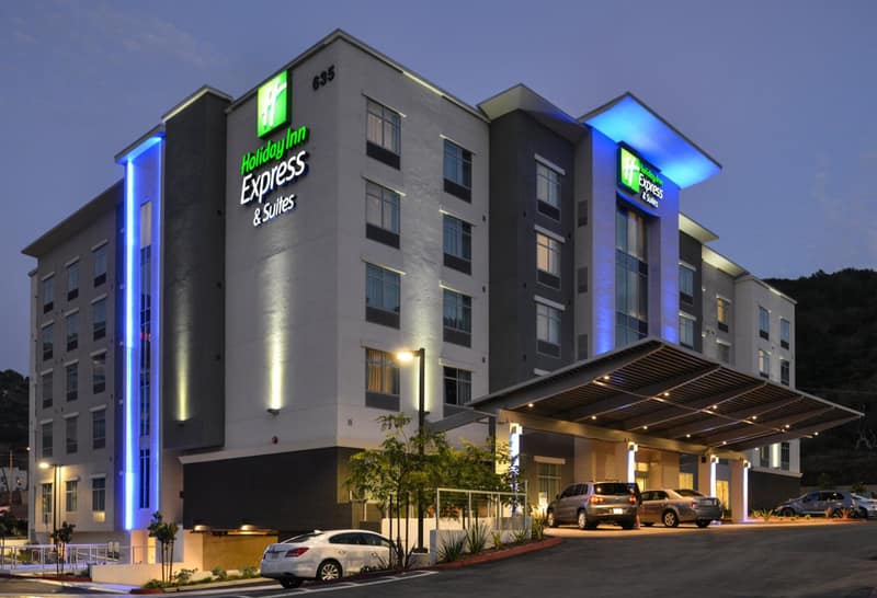 Holiday Inn Express & Suites San Diego - Mission Valley by IHG — building