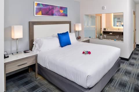 Holiday Inn Express & Suites San Diego - Mission Valley by IHG — photo 5