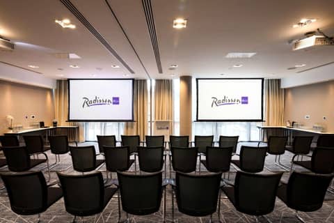 Radisson Blu Royal Hotel Dublin — photo 8