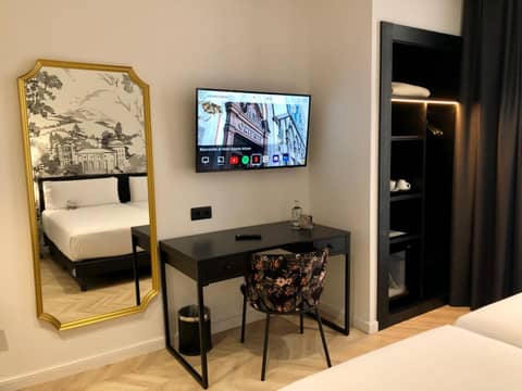 Oriente Atiram Hotel — hotel room