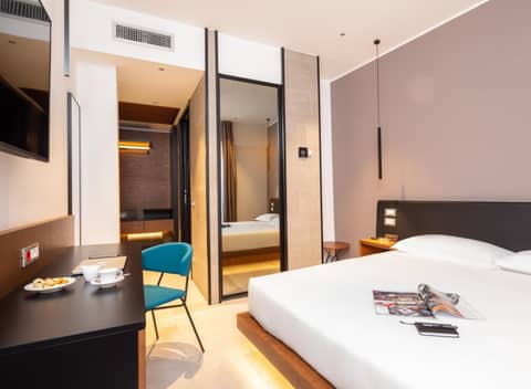 The Corner Duomo Hotel — hotel room