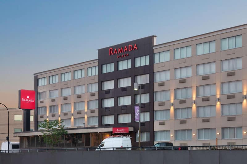Ramada Plaza by Wyndham Montreal — building