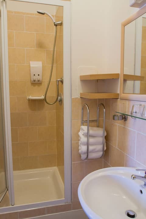 Thistle Hotel — photo 8