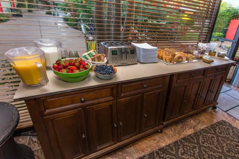 Desert Riviera Hotel - A Town & Desert Boutique Hotel — dining