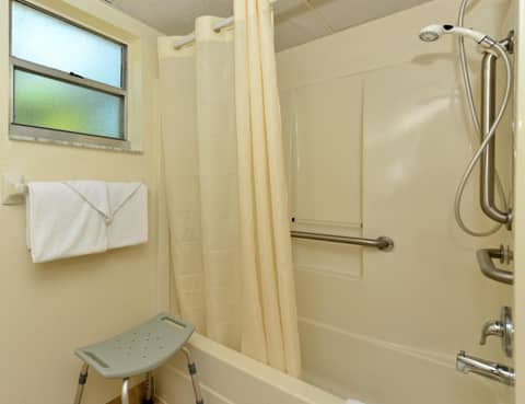 Americas Best Value Inn Bradenton-Sarasota — photo 3