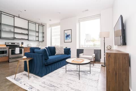 The Nashville Reserve, by Oliver — hotel room