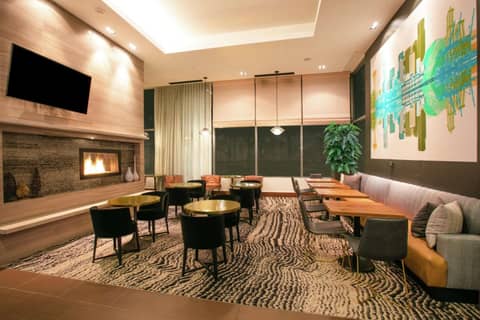 Hilton Garden Inn Seattle Downtown — lounge