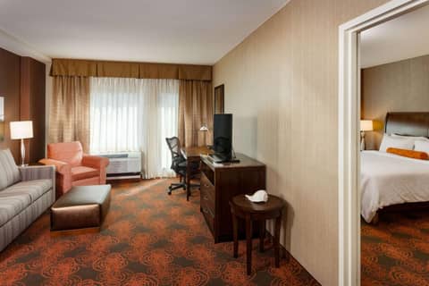 Hilton Garden Inn Seattle Downtown — hotel room