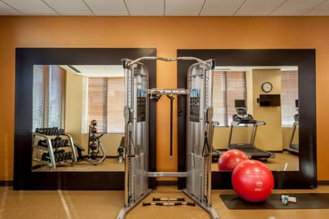 Hilton Garden Inn Seattle Downtown — activities & amenities