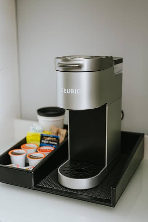 Astra Hotel, Seattle, a Tribute Portfolio Hotel — kitchen