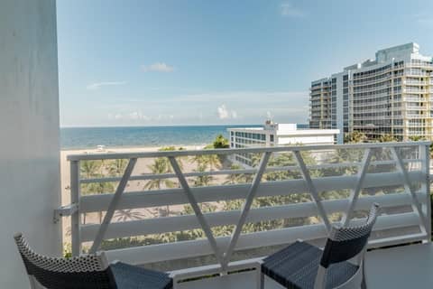 B Ocean Resort Fort Lauderdale Beach — photo 4