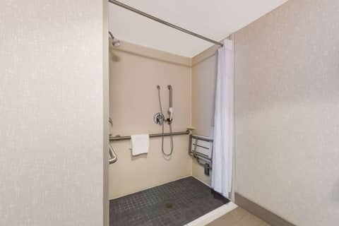 Hampton Inn & Suites Charlotte-Airport — photo 9