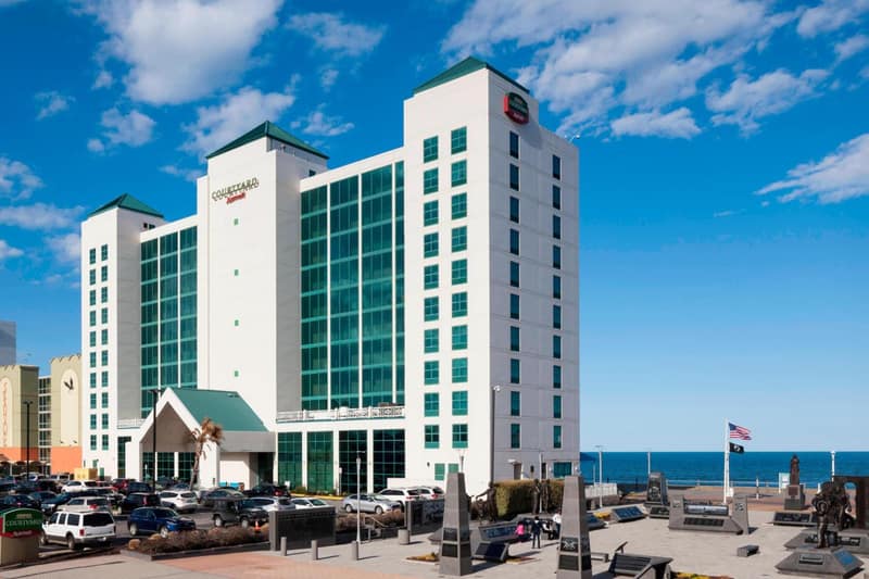 Courtyard by Marriott Virginia Beach Oceanfront-South — building