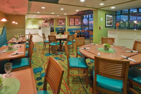 Holiday Inn & Suites Virginia Beach - North Beach by IHG — photo 2