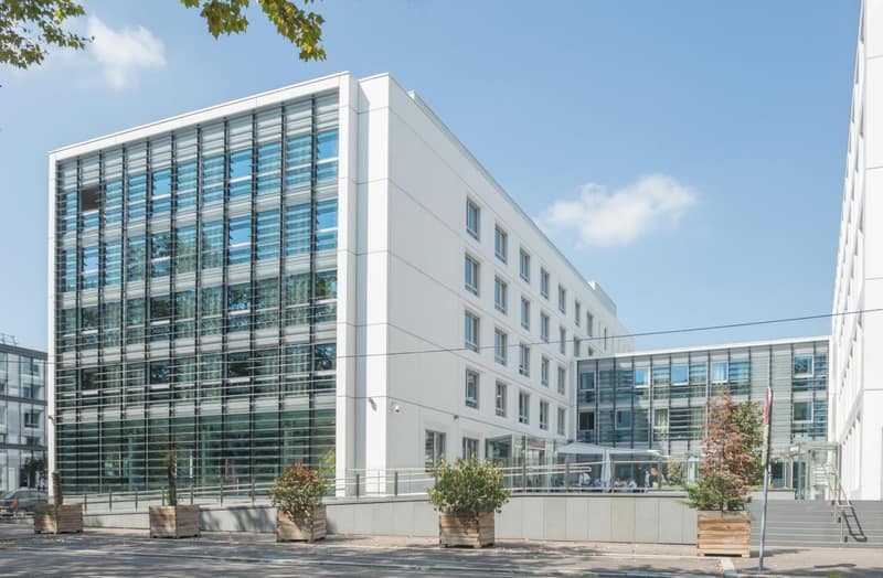 Spark by Hilton Lyon Ouest — building