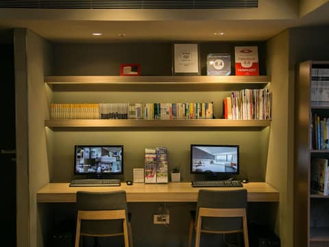 Royal Inn Taipei Linsen - Huashan 1914 Creative Park — photo 8