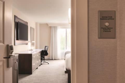 Hilton Naples — photo 3