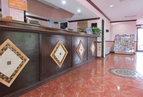 Howard Johnson by Wyndham Ft. Myers FL — photo 9