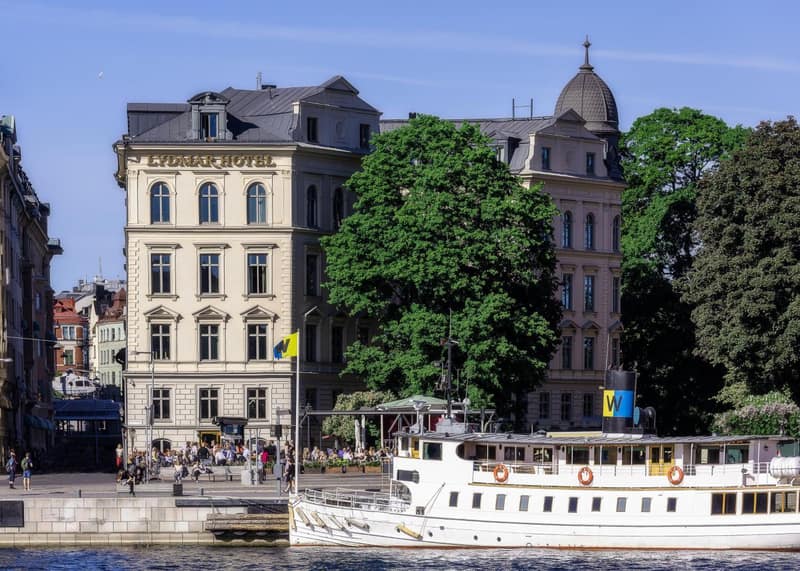 Lydmar Hotel — building