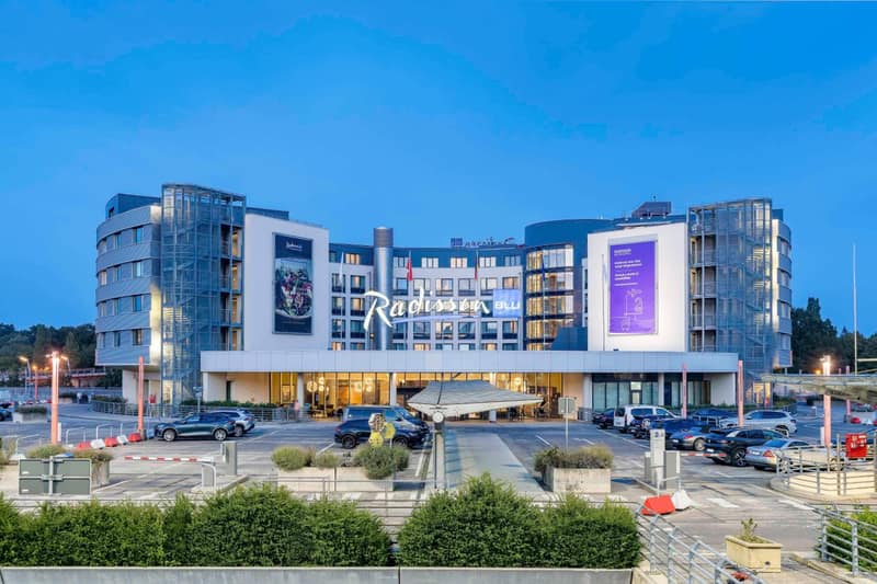 Radisson Blu Hotel, Hamburg Airport — building