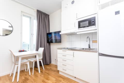 ApartDirect Älvsjö — kitchen