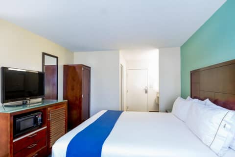 GreenTree Inn San Diego Mission Bay — photo 2