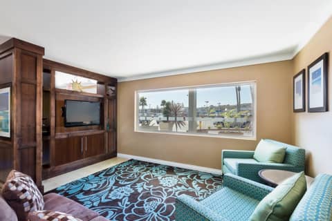 GreenTree Inn San Diego Mission Bay — photo 5