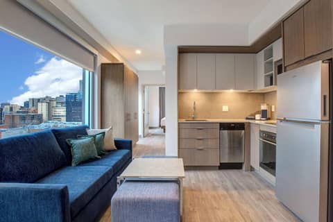 Homewood Suites By Hilton Montreal Downtown — kitchen