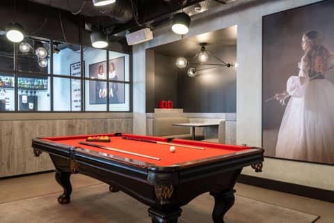Radisson RED Brussels — activities & amenities