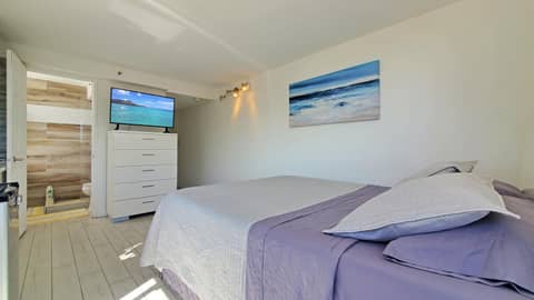 Waikiki beach modern studio No resort fee Best location — photo 2