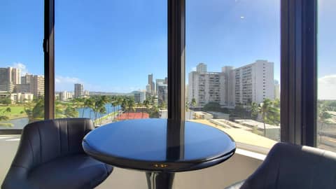 Waikiki beach modern studio No resort fee Best location — photo 6