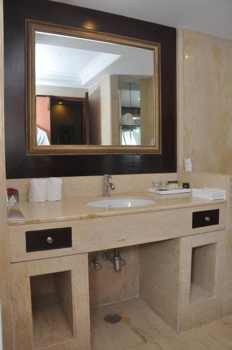 Hotel The Hans - Connaught Place New Delhi — photo 3