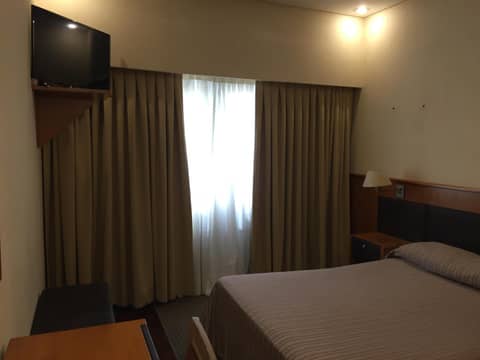 Hotel Napoleón — hotel room