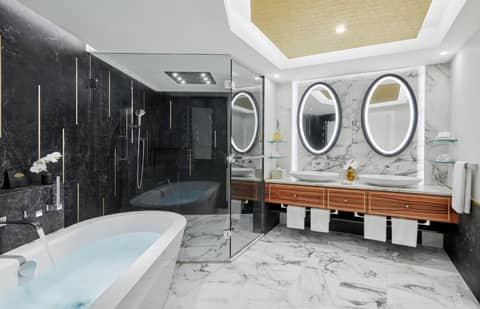 Mandarin Oriental Munich — bathroom