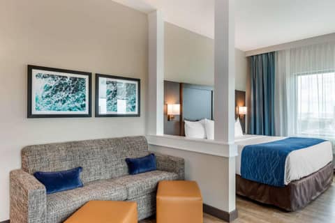 Comfort Inn & Suites Miami International Airport — photo 9