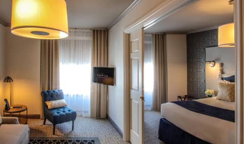 Warwick San Francisco — hotel room