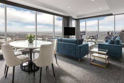 Meriton Suites World Tower Sydney — hotel room