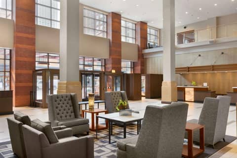 Embassy Suites Chicago - Downtown River North — photo 2