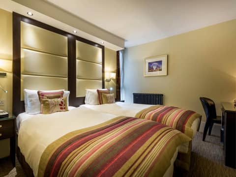 Grand Royale Hyde Park — hotel room
