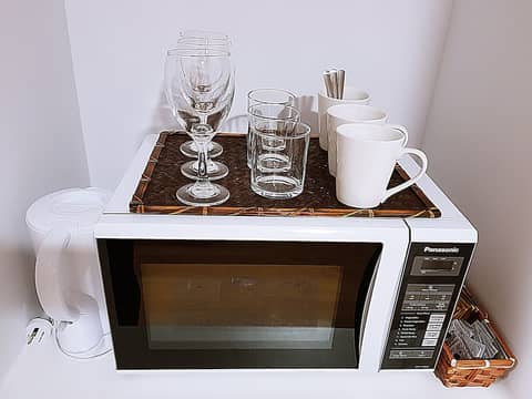 Auckland Airport Easy Hotel — kitchen