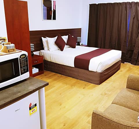 Auckland Airport Easy Hotel — hotel room