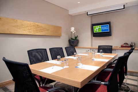 Holiday Inn Express Cape Town City Centre by IHG — photo 3