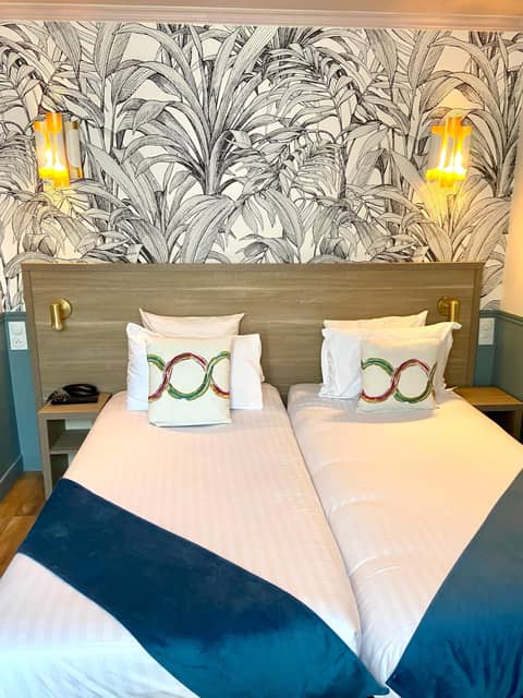 Amadeus Hotel — hotel room