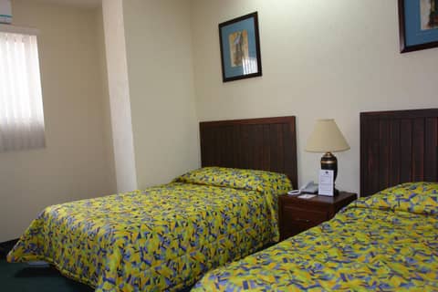 Hotel Fiesta Versalles — hotel room