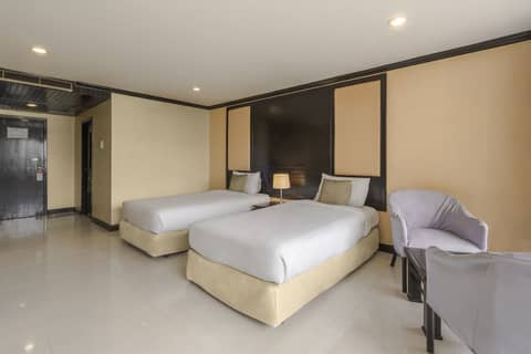 Mike Beach Resort Pattaya - SHA — hotel room