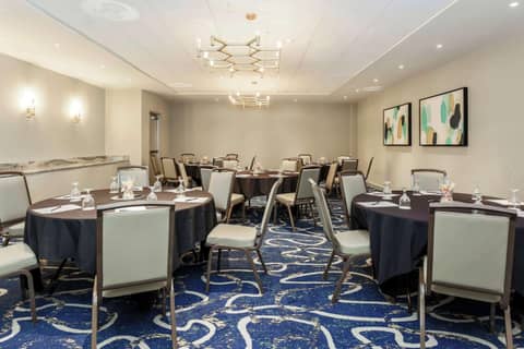 DoubleTree by Hilton Austin-University Area — photo 3